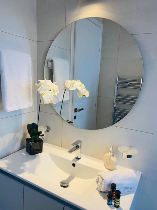 New 2Bd Aprt With Shared Rooftop Pool D3 Athena Bagian luar foto