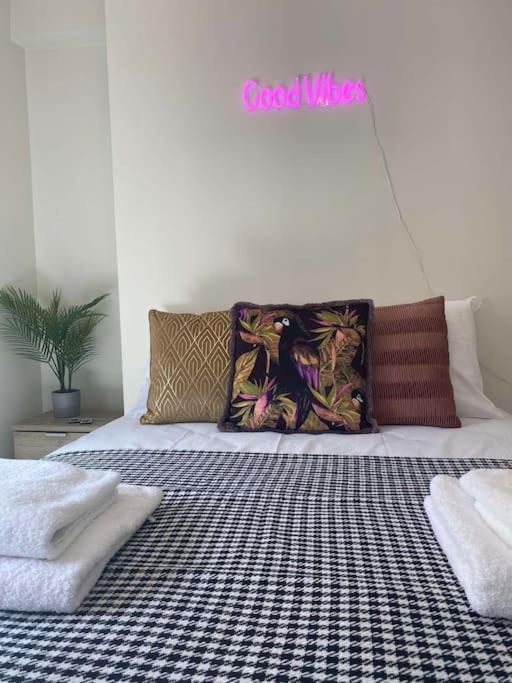 New 2Bd Aprt With Shared Rooftop Pool D3 Athena Bagian luar foto
